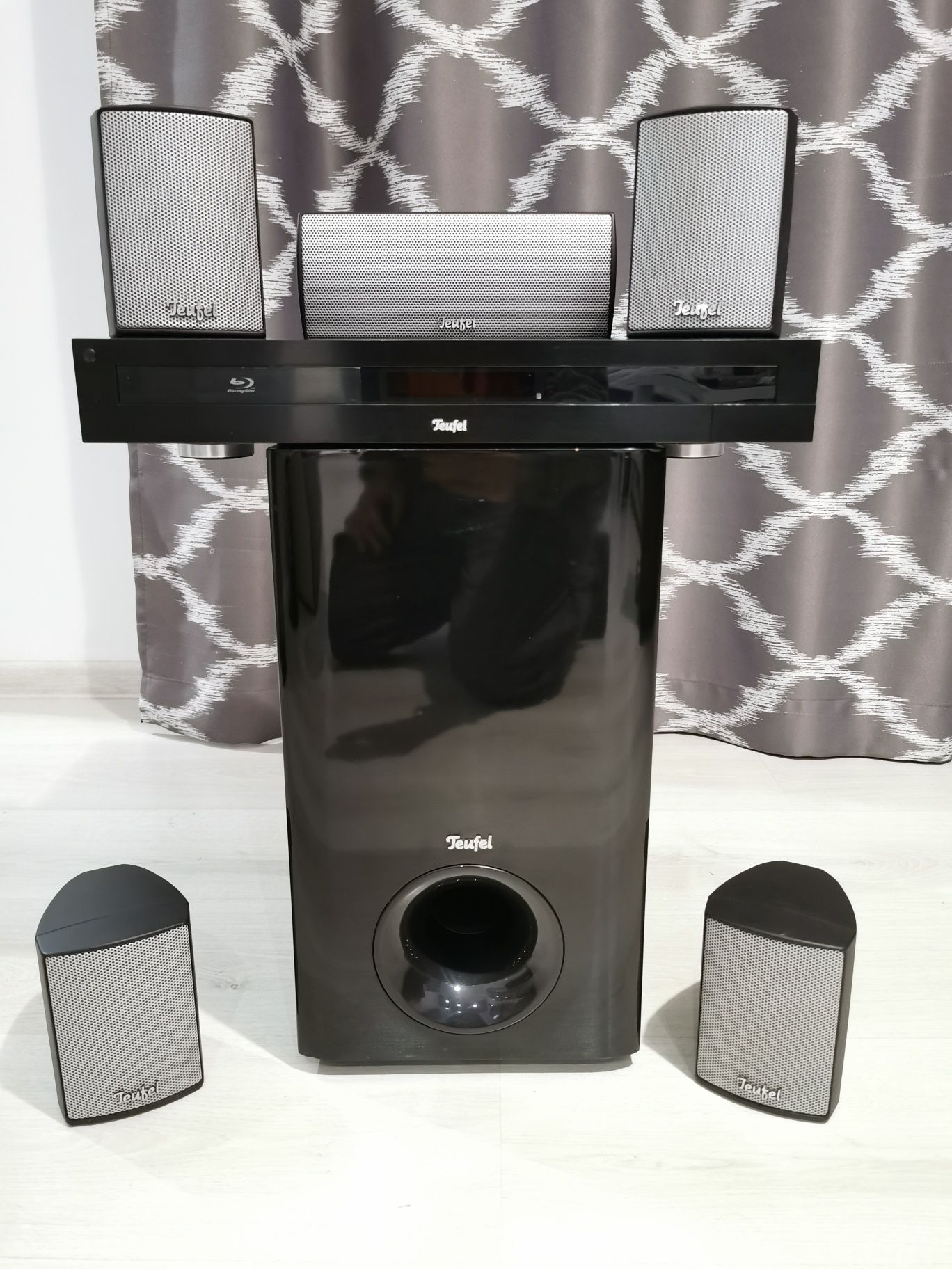 Sistem premium Home Cinema 5.1 Teufel IP 3000 BR