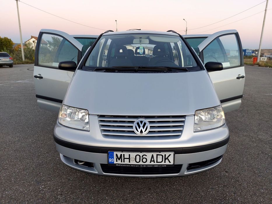 Volkswagen Sharan VW SHARAN 1.9 TDI 131 cai  2004 CLIMA 7 loc 6+1 tr impecabila