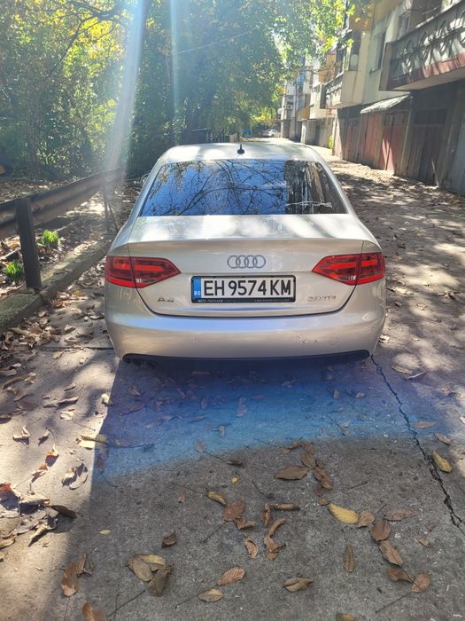 Продавам ауди а4