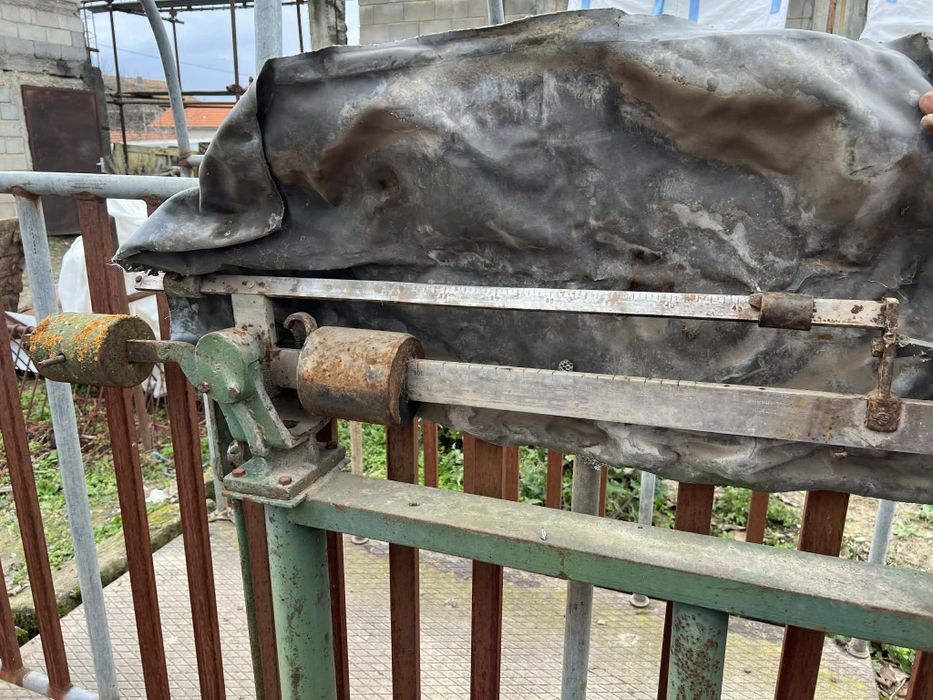 Механичен кантар за животни