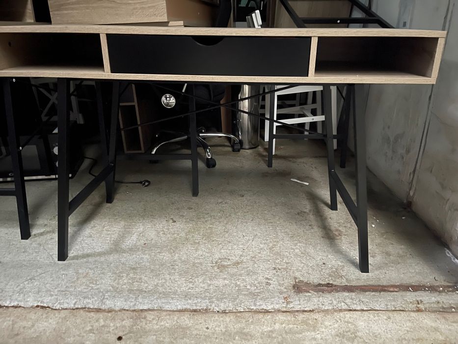 Lichidare mobilier birou – stare aproape nouă!