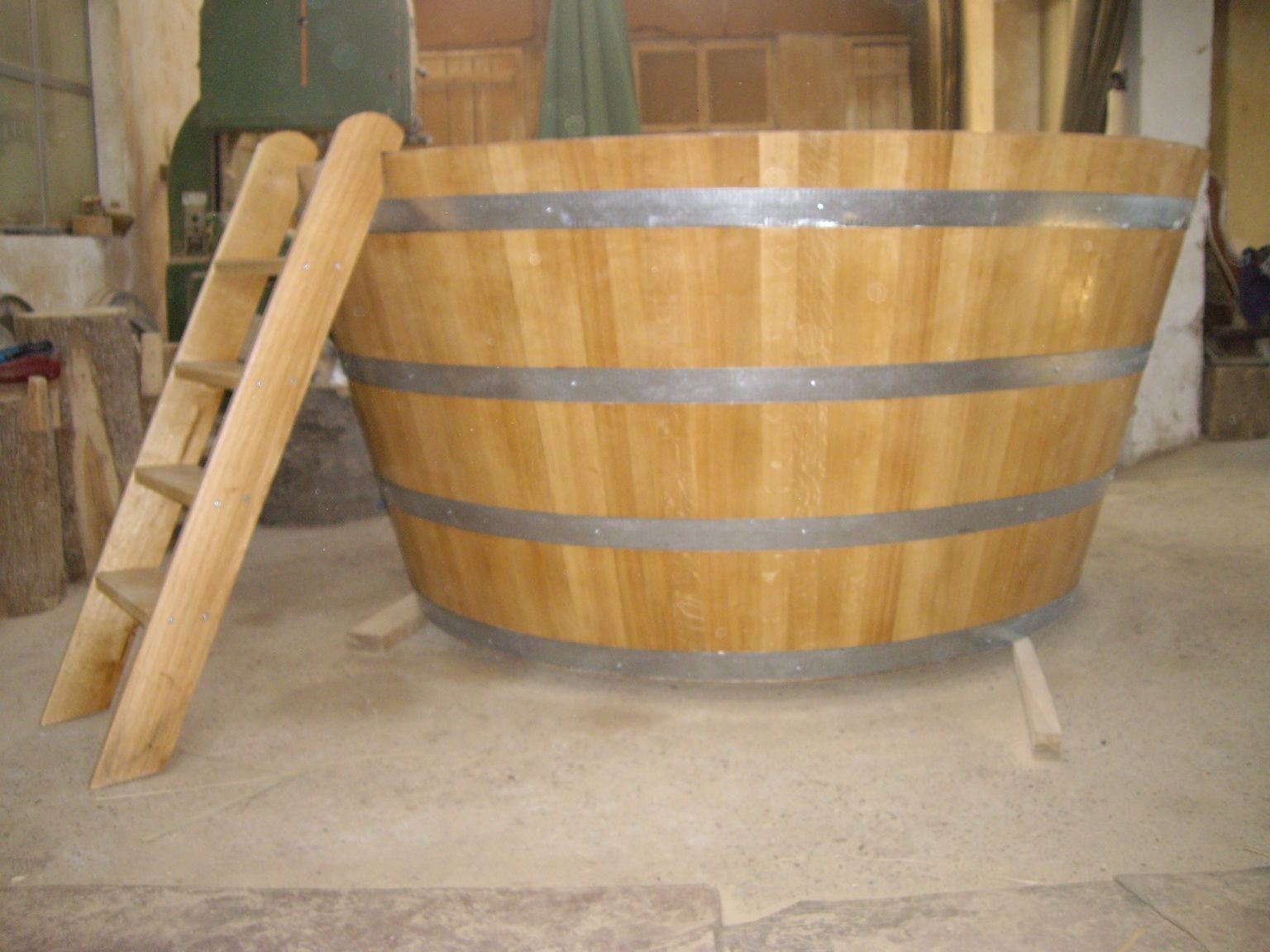 Производство на дървени вани-джакузи,руска баня.