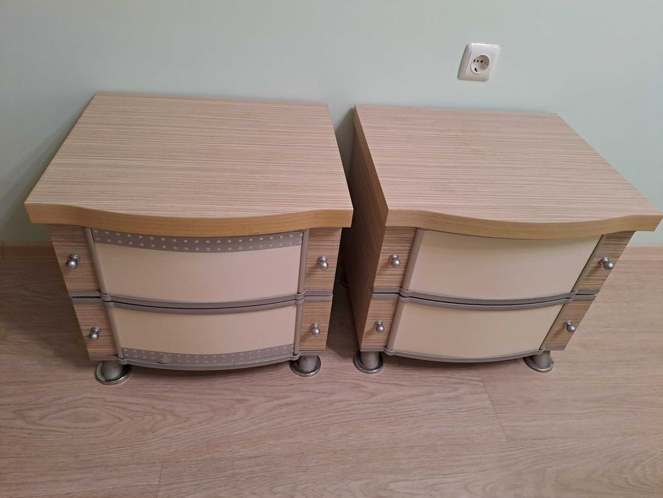 Нощни шкафчета с 2 чекмеджета