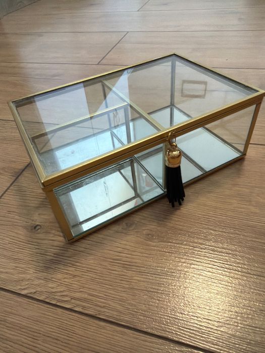 Кутия за съхранение на бижута и др