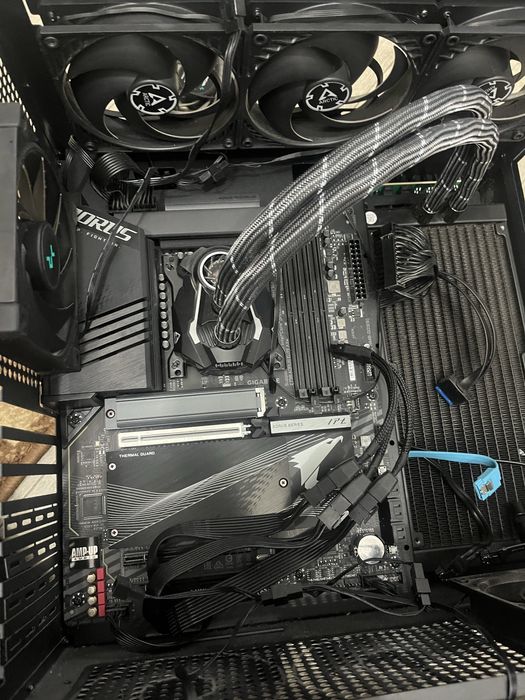 Продам I7 13700kf и z790 aorus elite ax