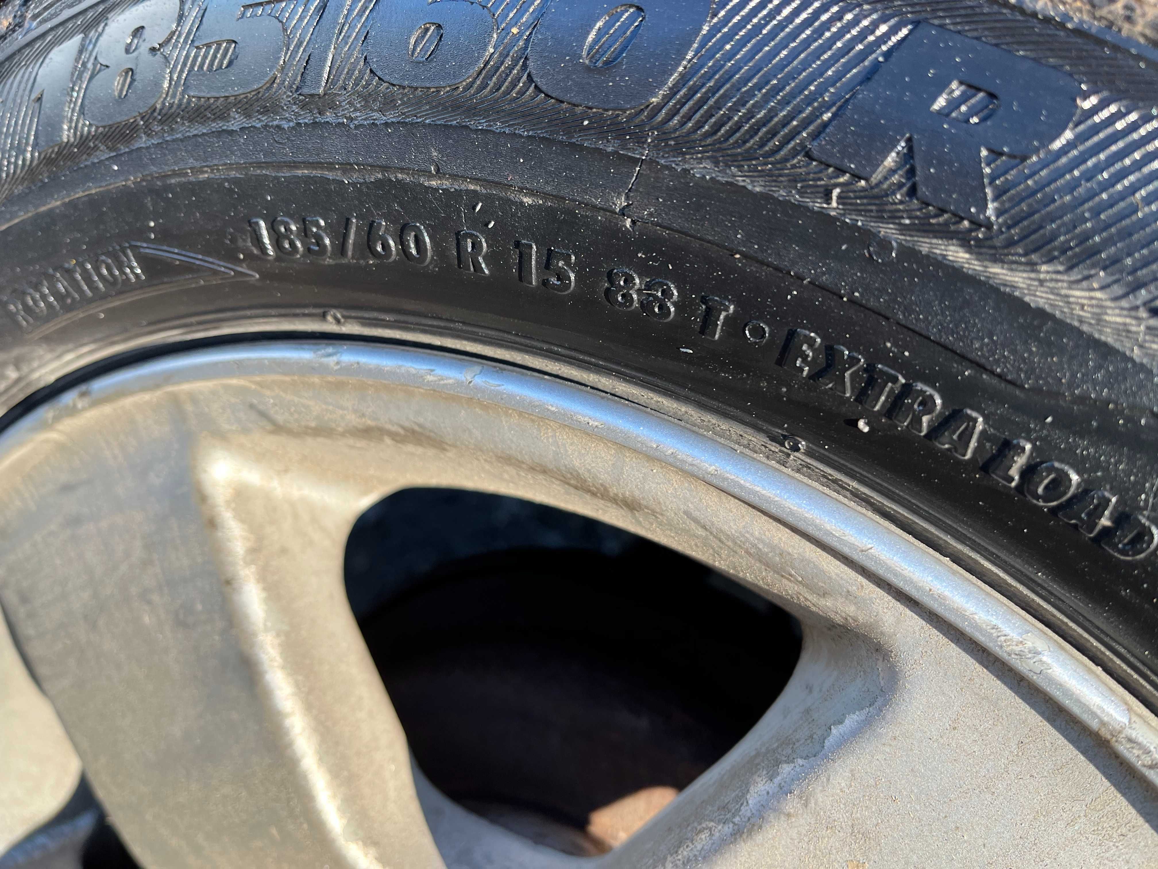 Гуми 185/60R15  Semperit