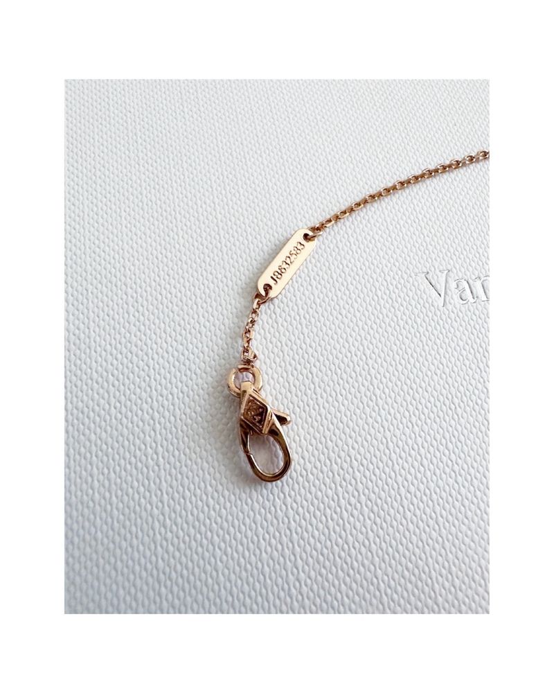 Van cleef heart rose gold дамска гривна