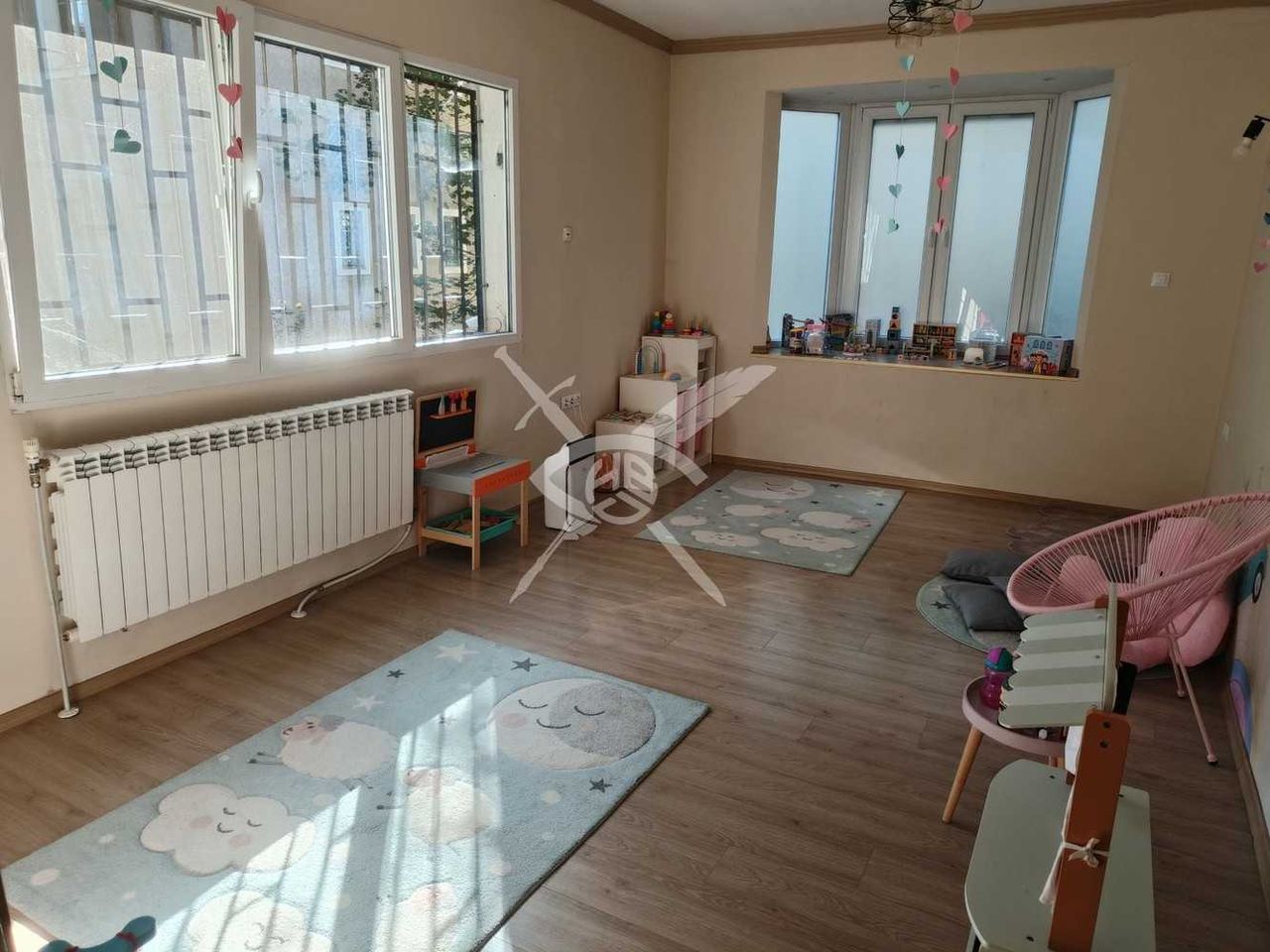 Продава се Къща в София, Яворов - 357 кв.м за 2802 €/кв.м - Снимка #1