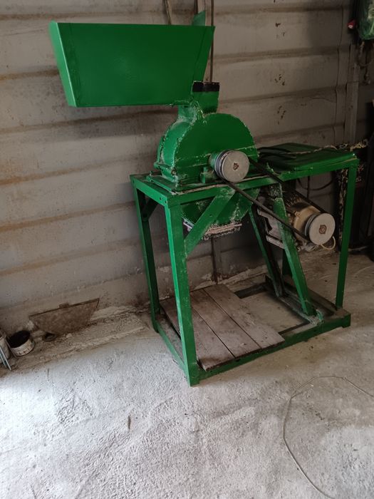 Продавам фуражомелка