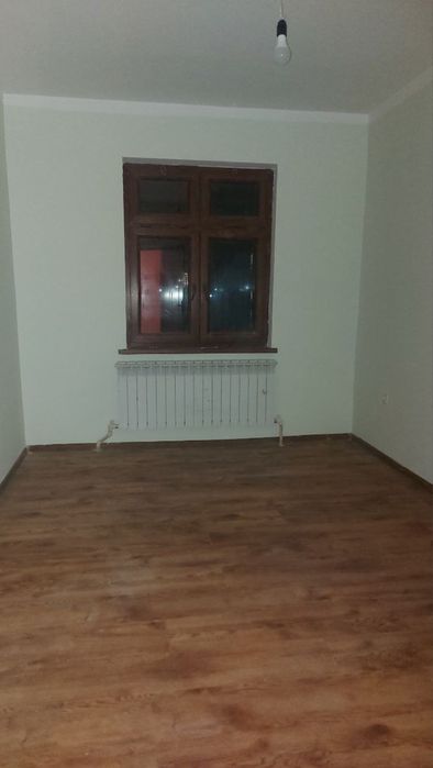 Срочно продается квартира в Ахангаране
