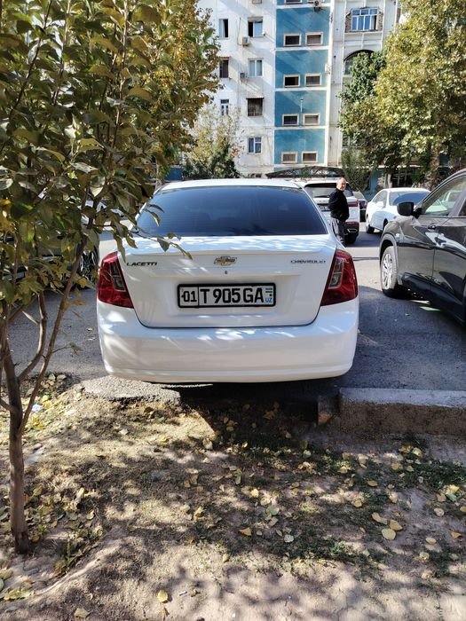 Срочно продаётся Ласетти 1.8 матор