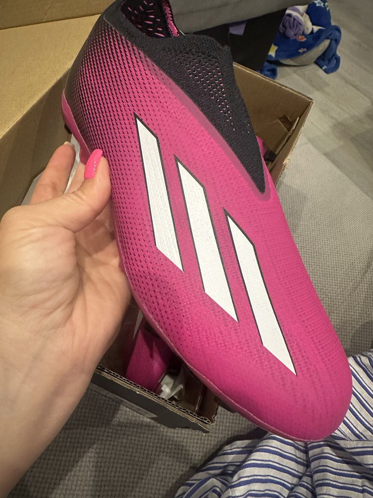 Продавам бутонки нови 38.5 adidas