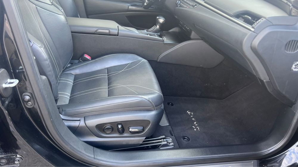 LEXUS ES 300h Hybrid