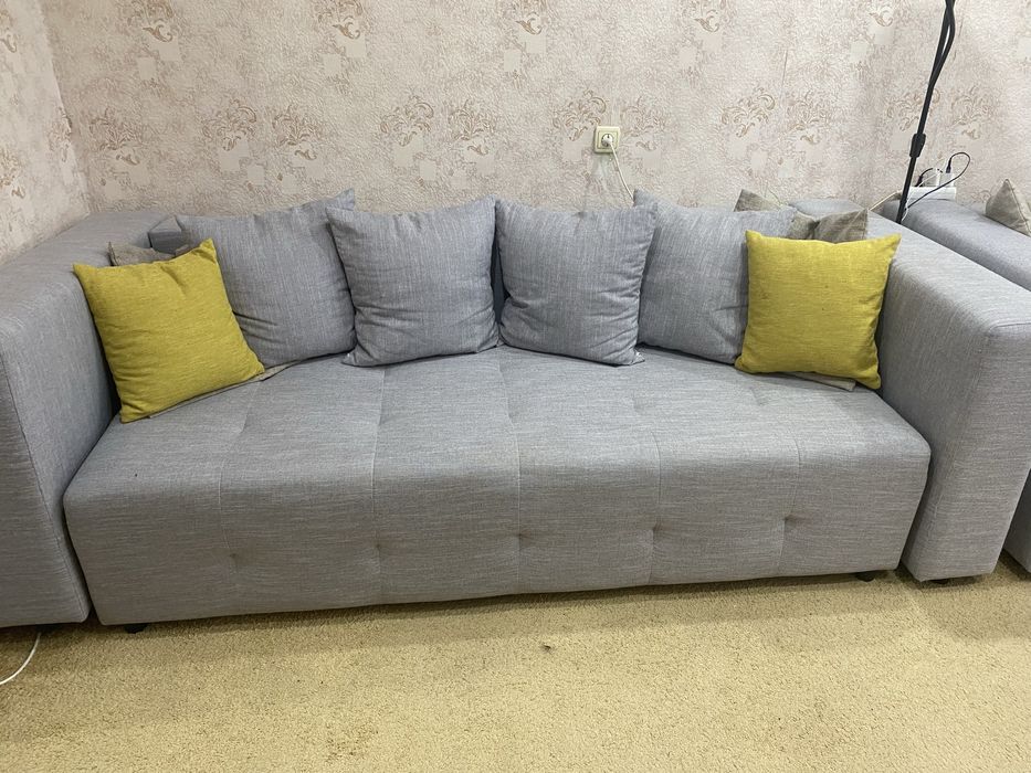 Продам два дивана б/у