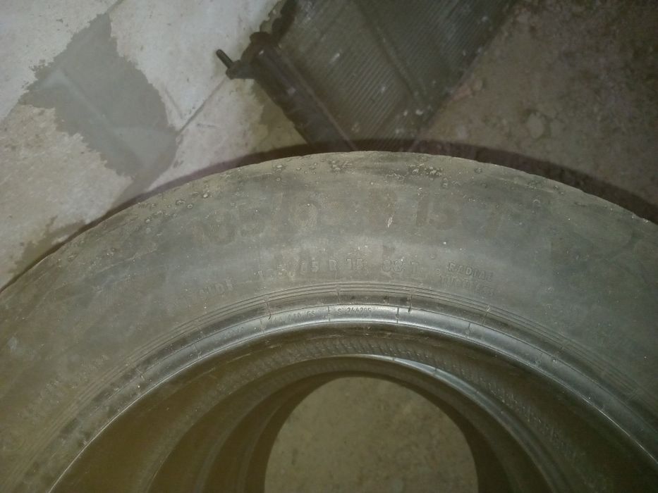 Anvelope de vara 185,60r15 stare buna