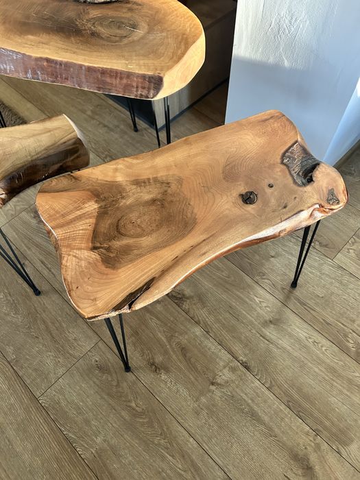 Уникална холна маса от орех, смола и метал