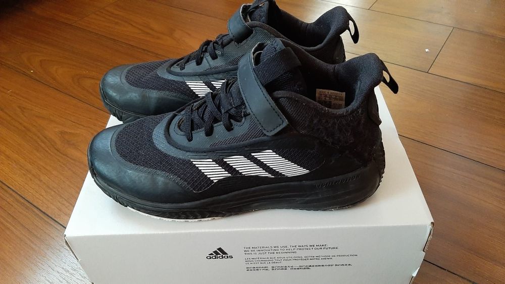 Adidași adidas mărimea 39 1/3