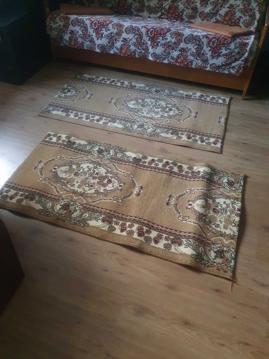 vand carpete, dimensiuni diferite în stare f. bună