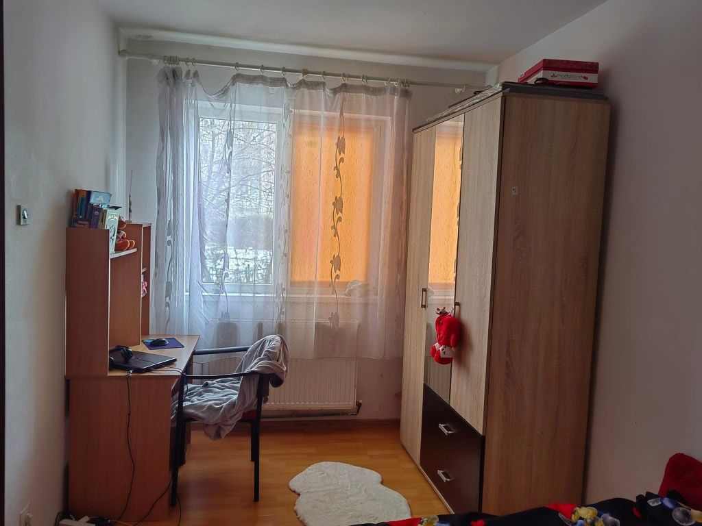 Vând apartament în zona Rahova Sibiu