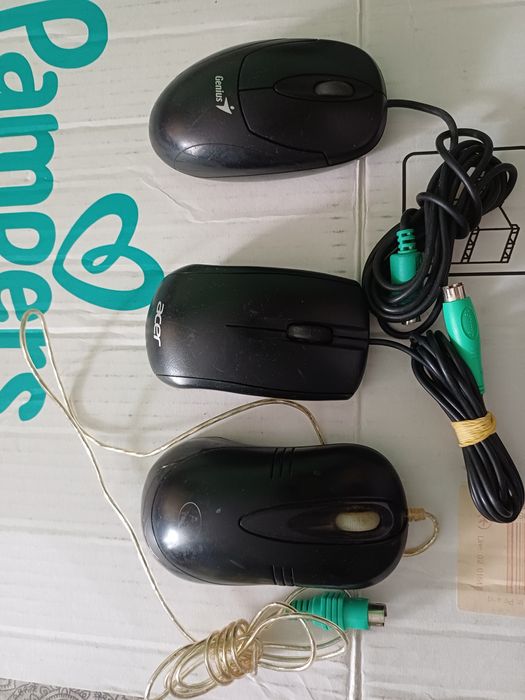 Mouse serial optic in stare buna.
Pretul este penttu o buc.