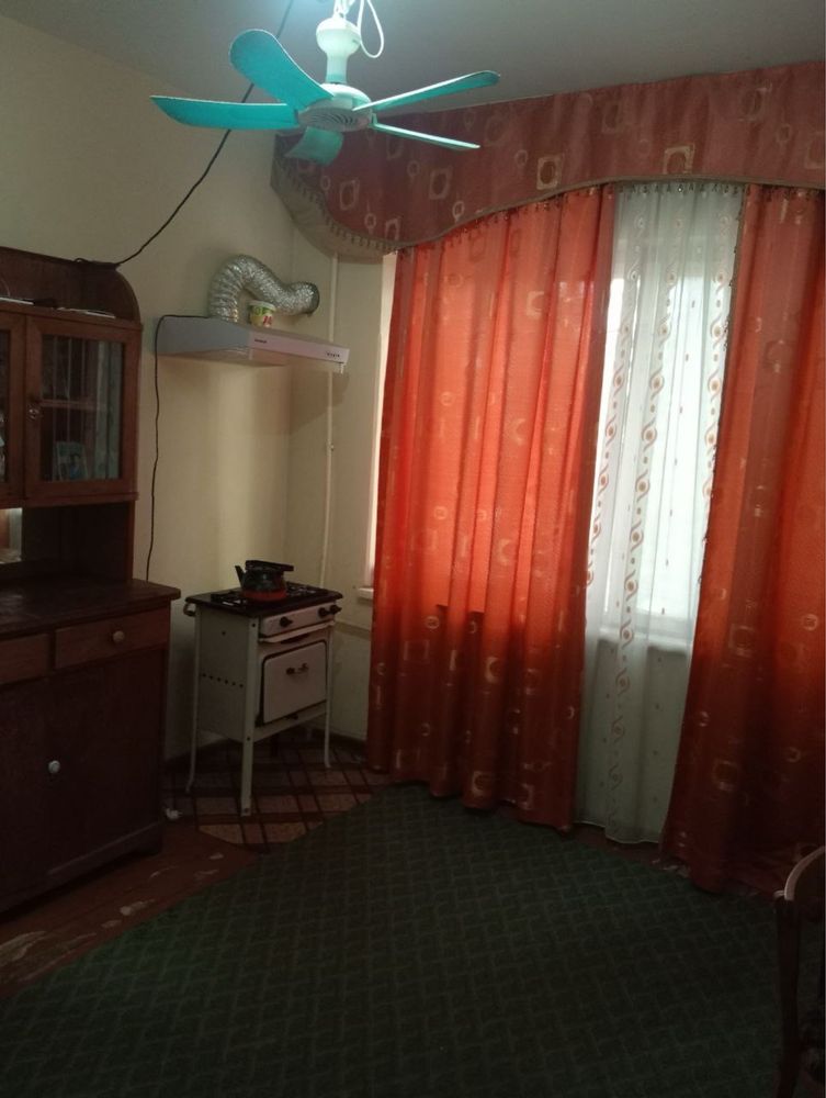 Продается 2х комнатная в общежитие