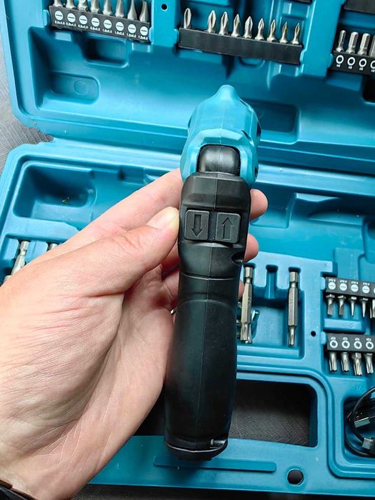 Акумулаторна отвертка MAKITA DF001DW