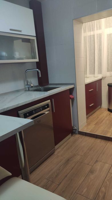 Vând apartament 3 camere zona 1 Mai, Craiova