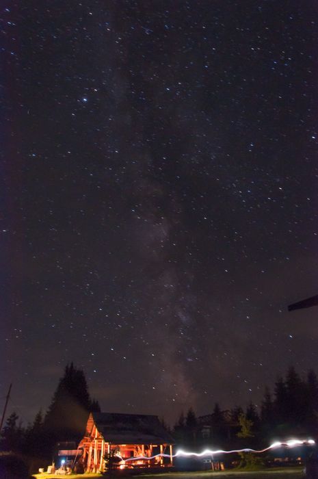 Teren intravilan 3ha, cu 2 cabane si panorama superba