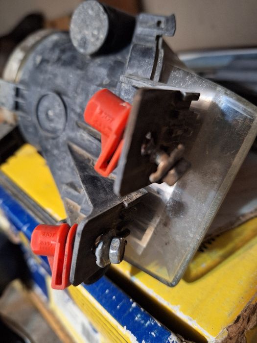 Ляв халоген от Инсигния 2008-2013