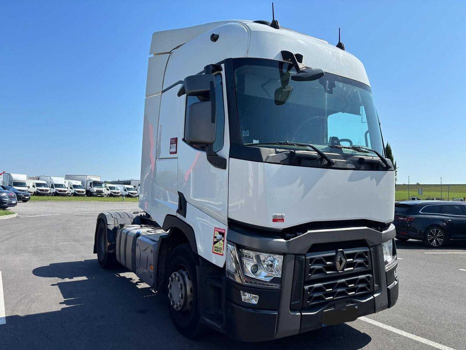 Cap tractor Renault T440 serie de sasiu 2021