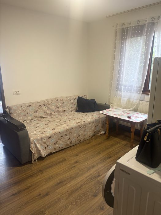 Inchiriez apartament cu 2 camere