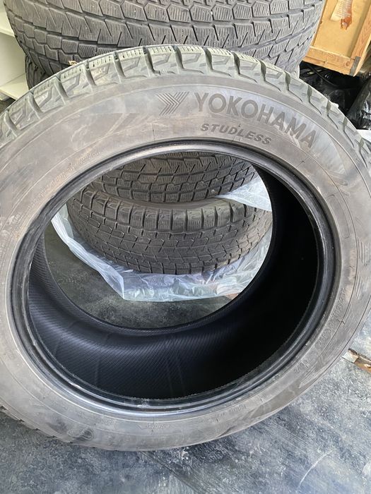 Продам зимнюю резину Yokohama 285/50 R20 в отличном состоянии!