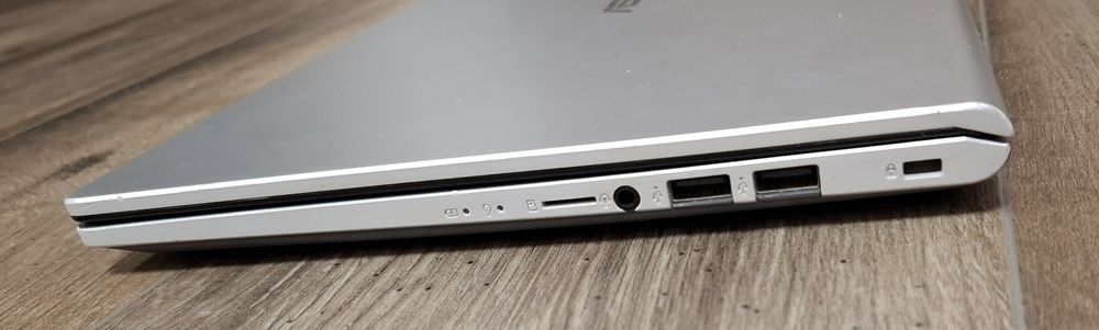 Лаптоп ASUS Sonic Master X415JA