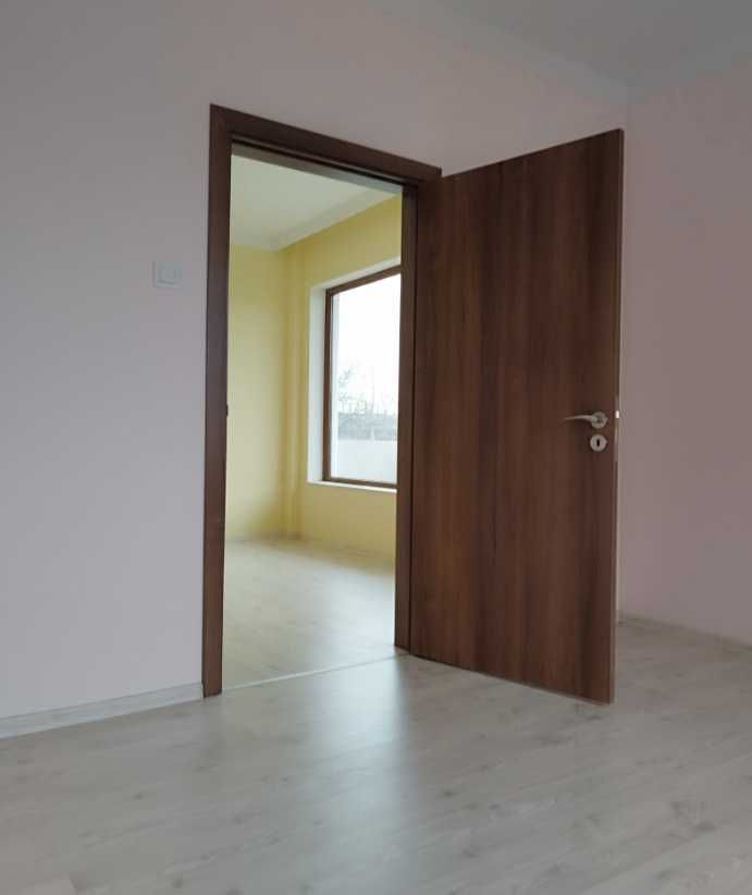 Продава се Тристаен апартамент в Пловдив, Тракия - 68 кв.м за 1633 €/кв.м - Снимка #2