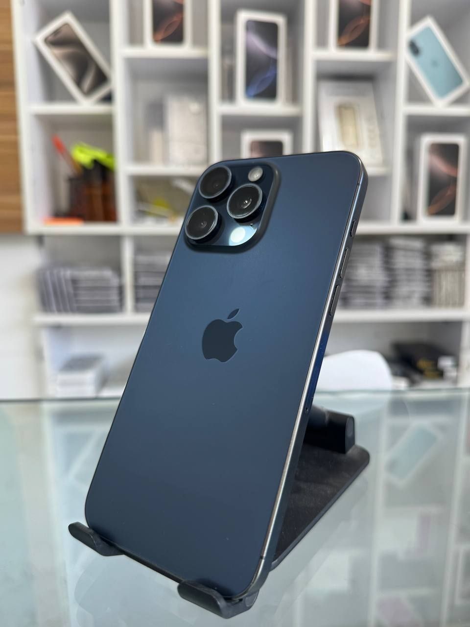 iphone 15 pro max blue titanium, ideal xolatida, kar dok bor