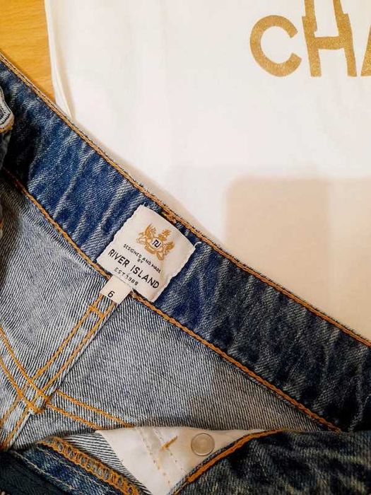 Pantaloni/blugi scurti River Island