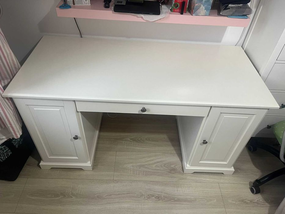 Set birou alb + scaun – elegant, ideal pentru acasă sau birou