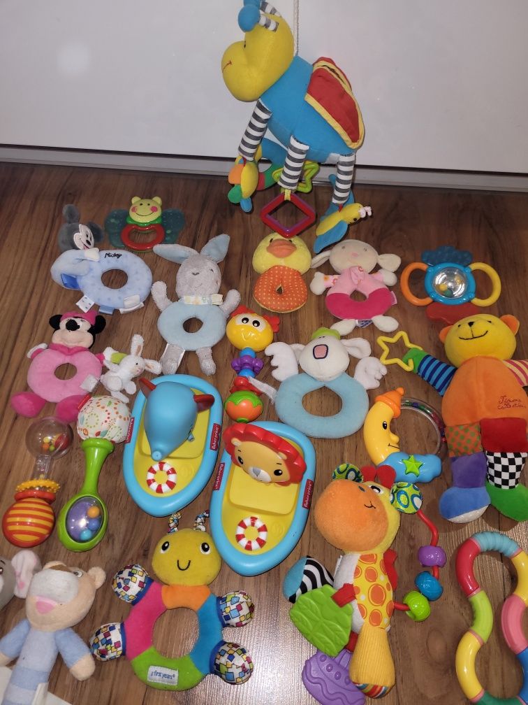Лот бебешки играчки