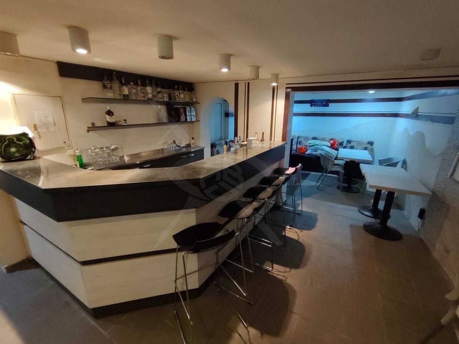 Продава се Заведение в Варна, Колхозен пазар - 48 кв.м за 959 €/кв.м - Снимка #1