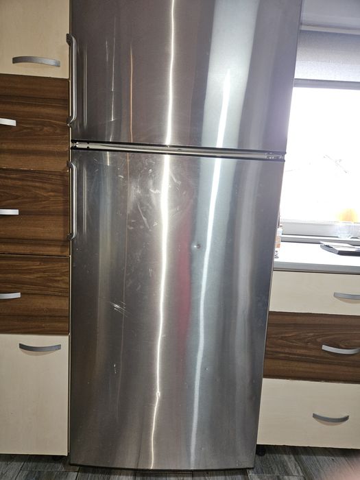 Frigider 185x75cm. Pret fix!