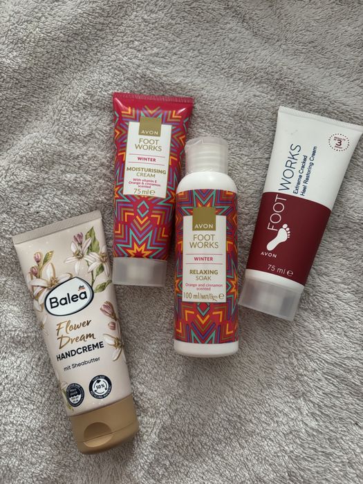Set crema hidratanta +lotiune (cadou celelalte creme )