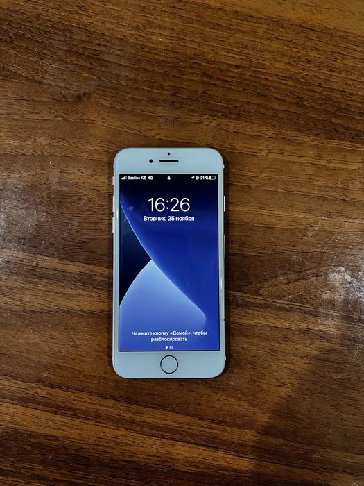 Продам айфон 7 все работает