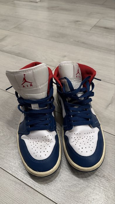 Air Jordan 1 Mid marime 38.5