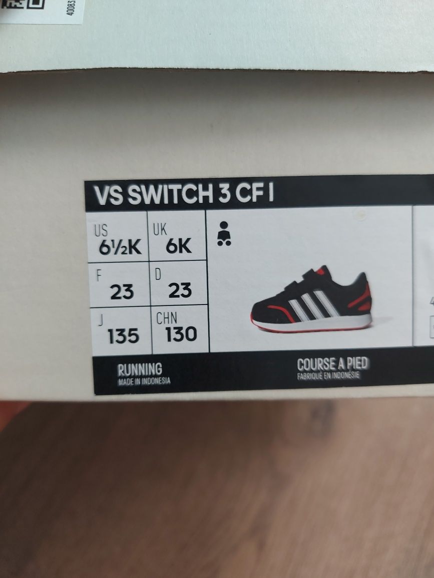 Маратонки adidas