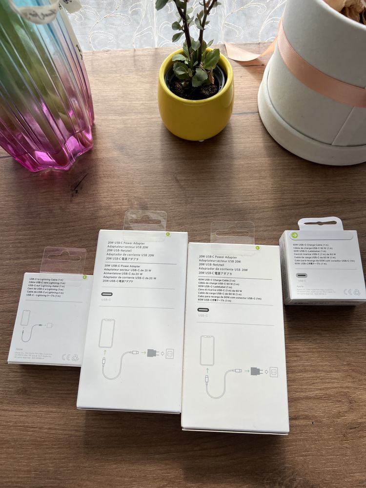 Cablu iPhone lighting si USB C