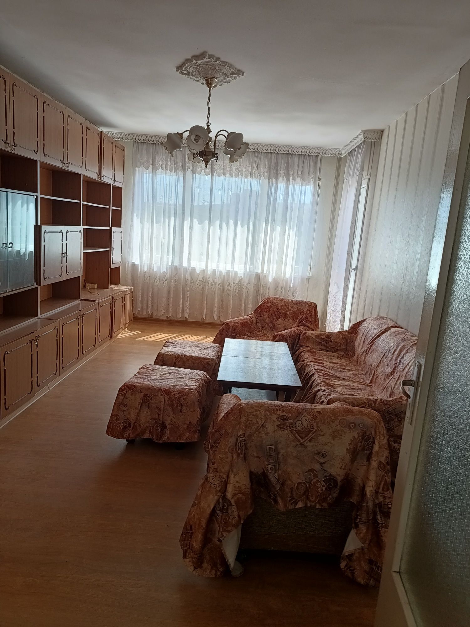 Тристаен апартамент, кв. Деленки, с. Айдемир