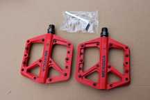 Meroca Slim - Nylon Flat Pedal - Rosu