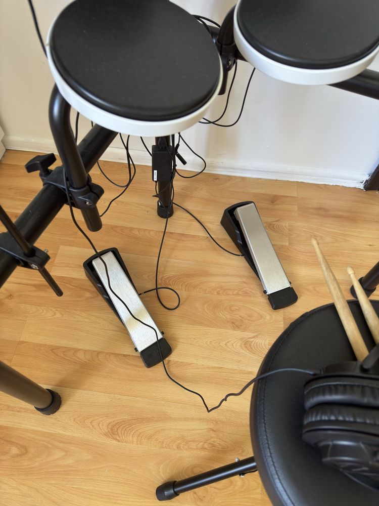 Roland TD-02K White електронни барабани Комплект Гаранция