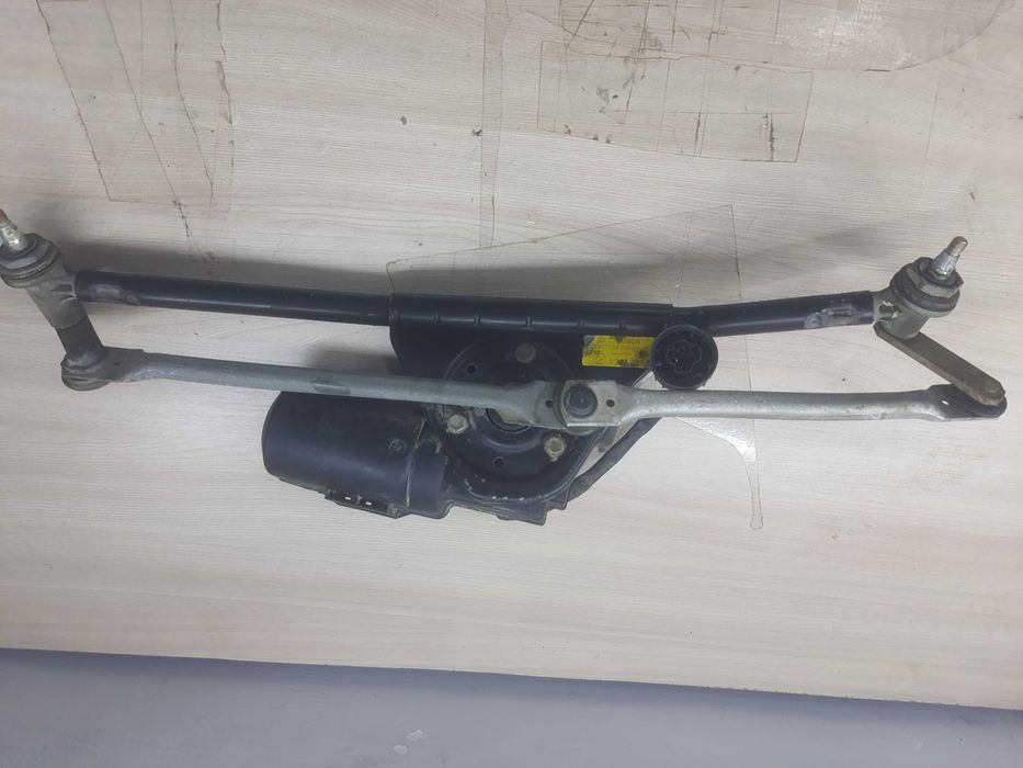 Механизм стеклоочистителя (трапеция дворников) BMW 3-серия E36