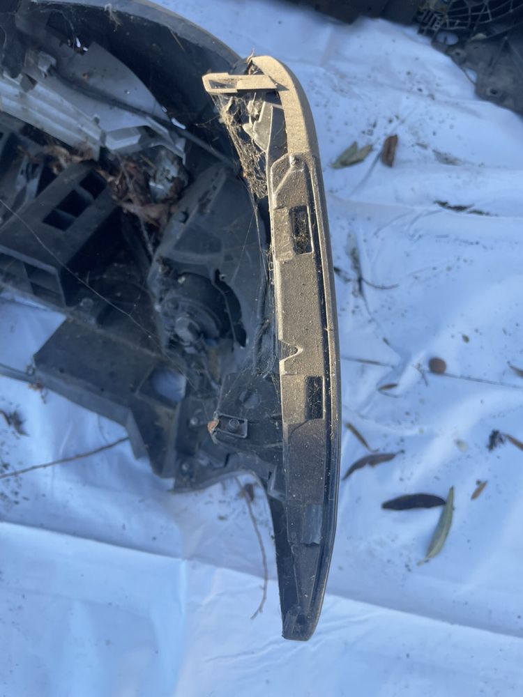 Предна броня Рено Гранд Сценик/ Renault Grand Scenic 3 2010г